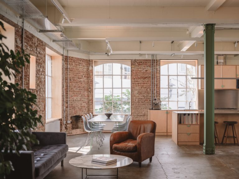 WAREHOUSE STUDIO SPACE LONDON, W12 - SHOOTFACTORY - COMMERCIAL & INDUSTRIA