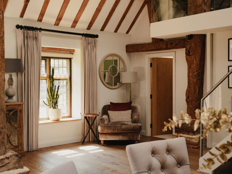 NUFFIELD-RG9 - Barn Conversion Photoshoot Location - SHOOTFACTORY
