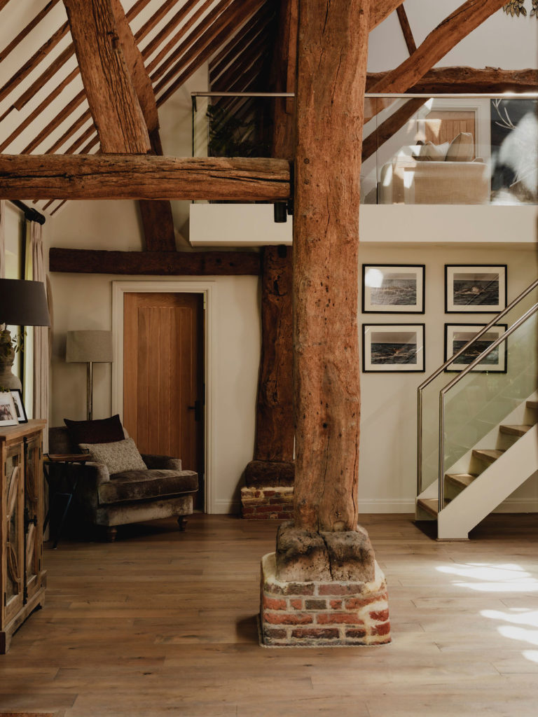 NUFFIELD-RG9 - Barn Conversion Photoshoot Location - SHOOTFACTORY