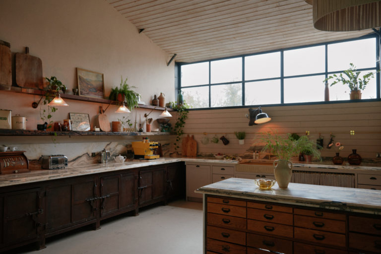 BONINGTON LOUGHBOROUGH, LE12 - SHOOTFACTORY - OTHER UK HOUSES