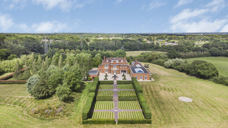 BROXBOURNE HERTFORDSHIRE, EN10 - SHOOTFACTORY - OTHER UK HOUSES