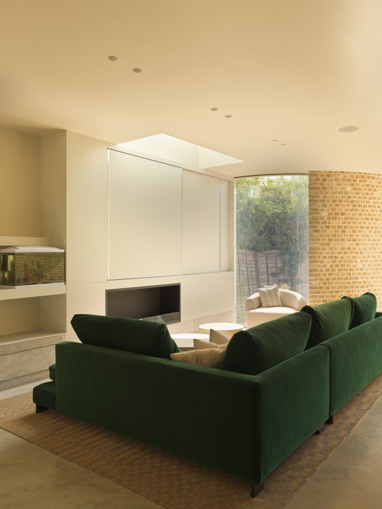 COMMON HOUSE, SW12 SHOOTFACTORY - LONDON HOUSES