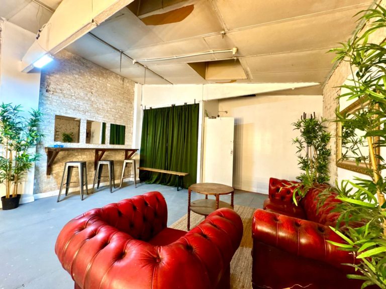 PAGES LONDON, SE1 - SHOOTFACTORY - COMMERCIAL & INDUSTRIAL