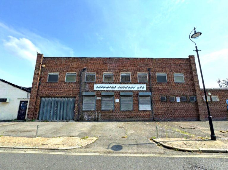 PAGES LONDON, SE1 - SHOOTFACTORY - COMMERCIAL & INDUSTRIAL