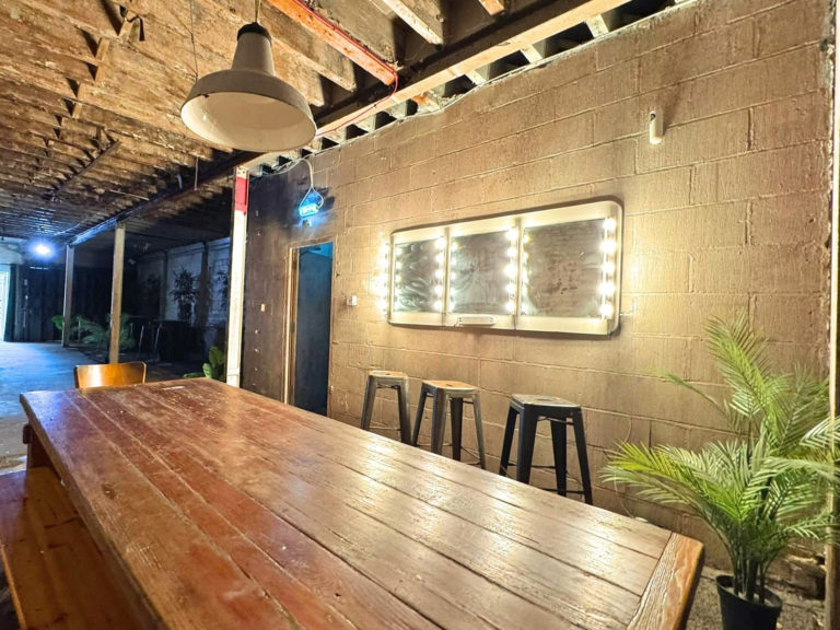 PAGES LONDON, SE1 - SHOOTFACTORY - COMMERCIAL & INDUSTRIAL