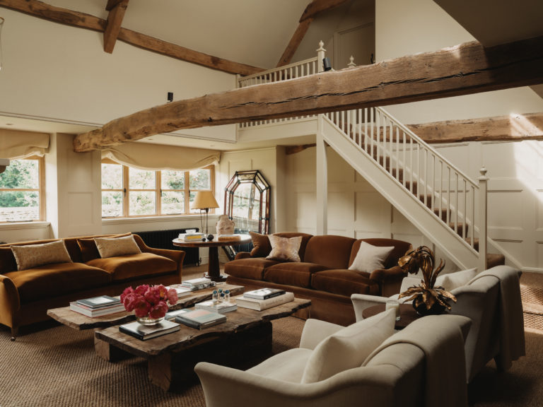 CIRENCESTER HOUSE GLOUCESTERSHIRE, GL7- SHOOTFACTORY - OTHER UK HOUSES