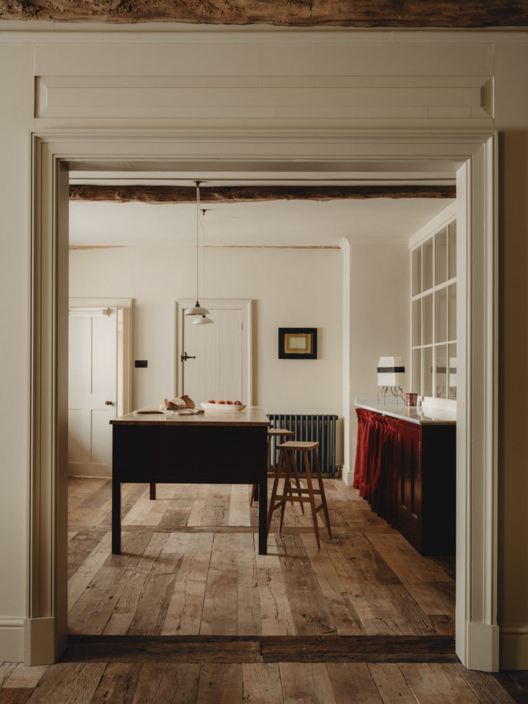 CIRENCESTER HOUSE GLOUCESTERSHIRE, GL7- SHOOTFACTORY - OTHER UK HOUSES
