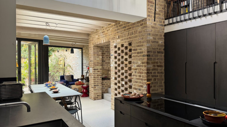 GROVE LONDON, N1 SHOOTFACTORY - LONDON HOUSES