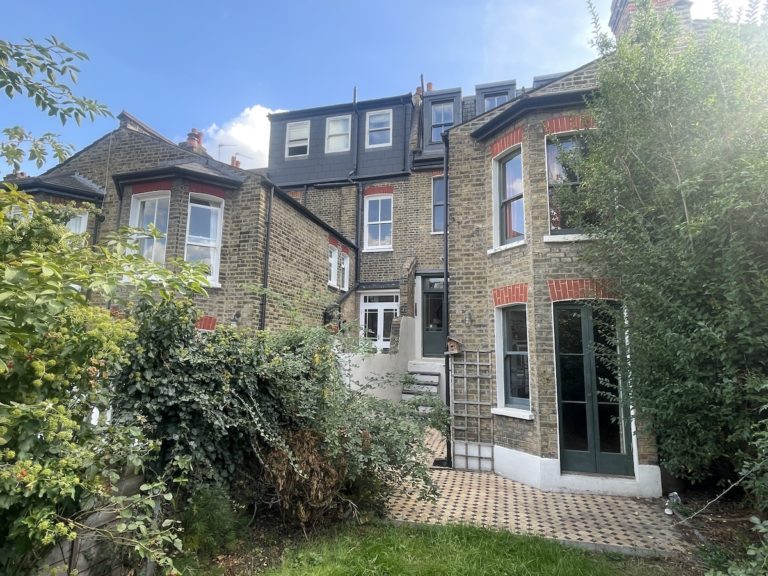 MILLFIELDS PARK LONDON, E5 SHOOTFACTORY - LONDON HOUSES
