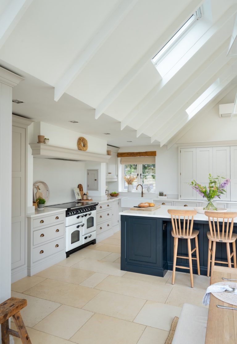 ROSE COTTAGE KNOWLE, B93 - SHOOTFACTORY - OTHER UK HOUSES