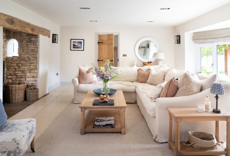 ROSE COTTAGE KNOWLE, B93 - SHOOTFACTORY - OTHER UK HOUSES