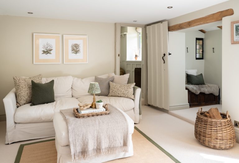 ROSE COTTAGE KNOWLE, B93 - SHOOTFACTORY - OTHER UK HOUSES