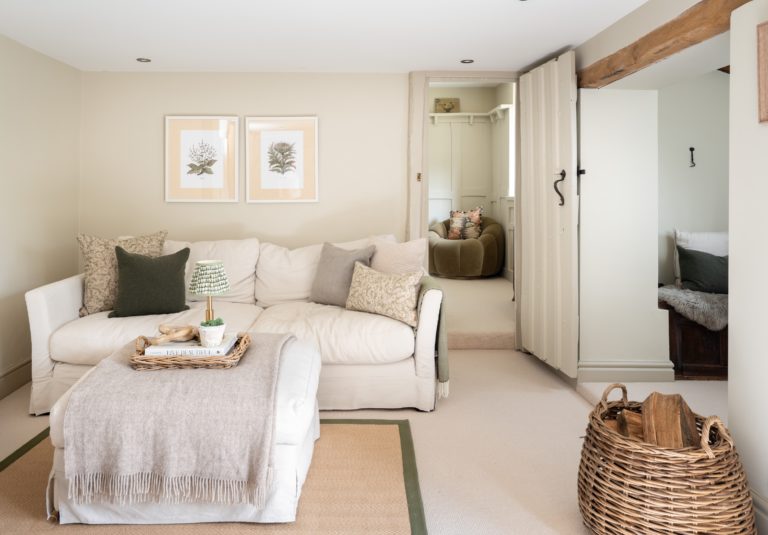 ROSE COTTAGE KNOWLE, B93 - SHOOTFACTORY - OTHER UK HOUSES