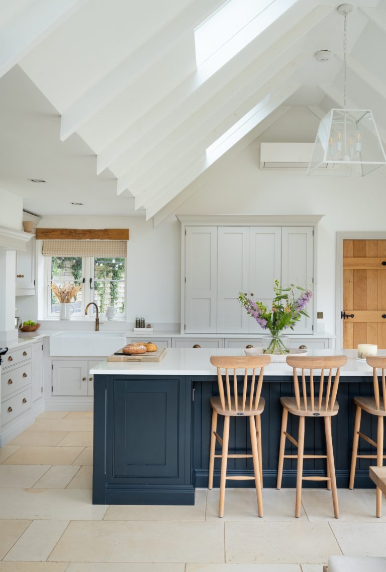 ROSE COTTAGE KNOWLE, B93 - SHOOTFACTORY - OTHER UK HOUSES