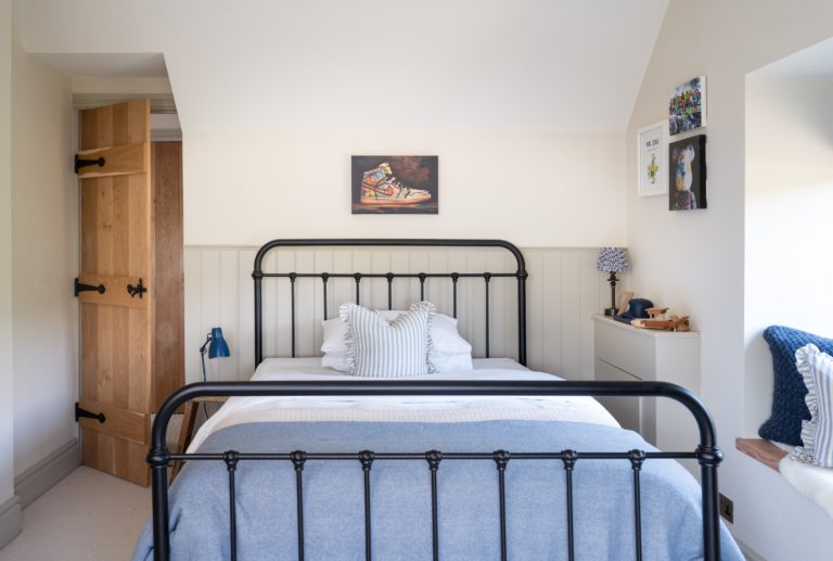 ROSE COTTAGE KNOWLE, B93 - SHOOTFACTORY - OTHER UK HOUSES
