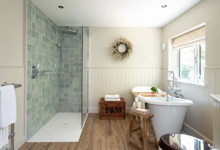 ROSE COTTAGE KNOWLE, B93 - SHOOTFACTORY - OTHER UK HOUSES