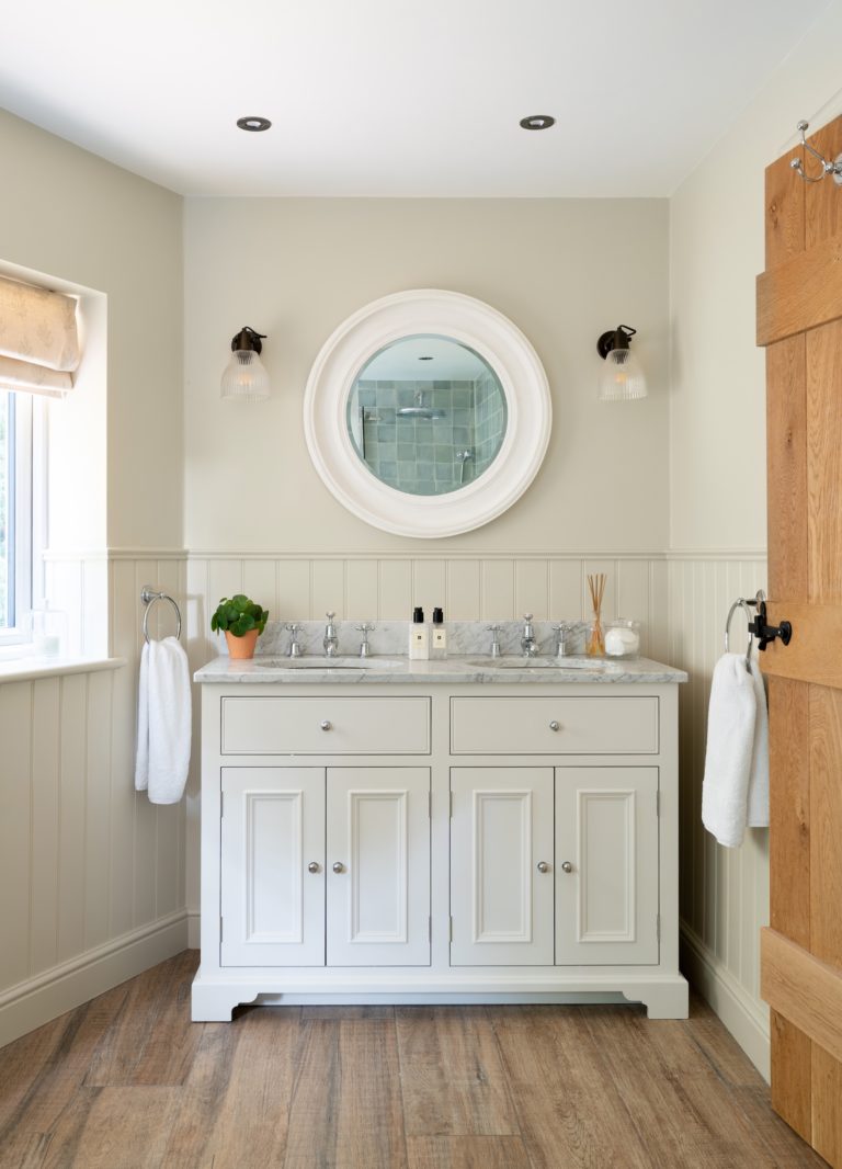 ROSE COTTAGE KNOWLE, B93 - SHOOTFACTORY - OTHER UK HOUSES