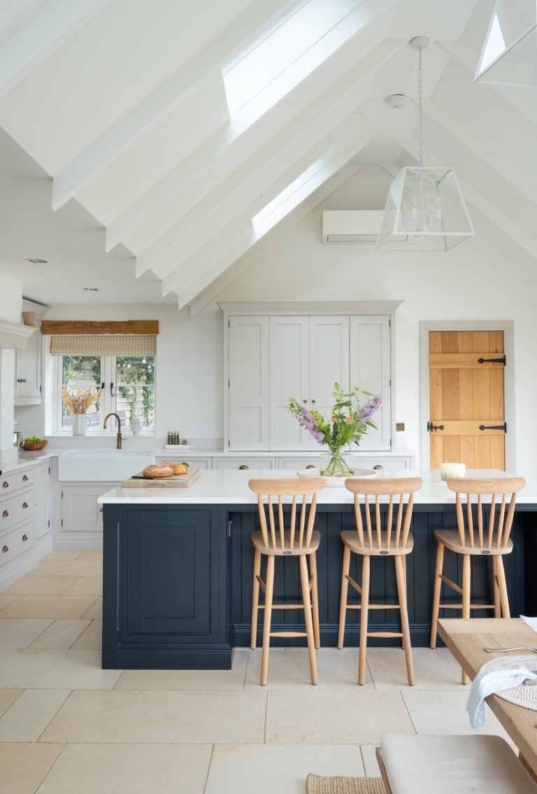 ROSE COTTAGE KNOWLE, B93 - SHOOTFACTORY - OTHER UK HOUSES