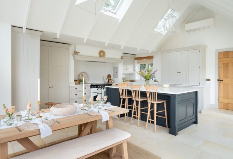 ROSE COTTAGE KNOWLE, B93 - SHOOTFACTORY - OTHER UK HOUSES
