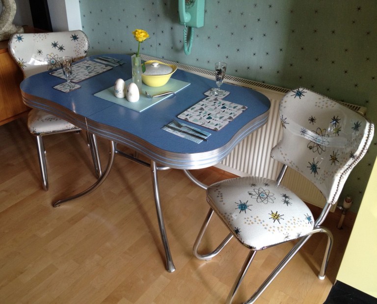 Period furniture / Retro , Watford, Wd19 / Shootfactory Location