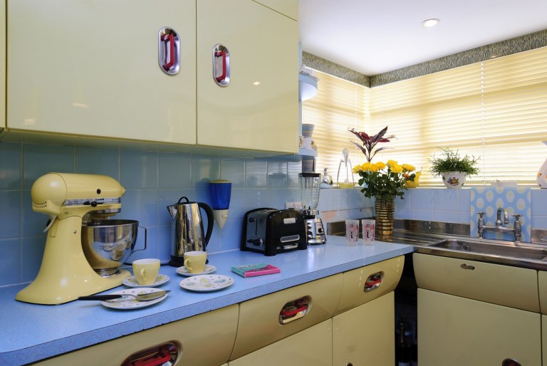 Halogen spotlights / Retro , Watford, Wd19 / Shootfactory Location