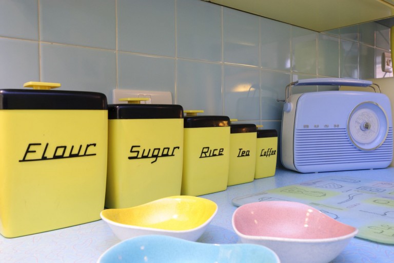 Work surface and coloured bowls / Retro , Watford, Wd19 / Shootfactory Location