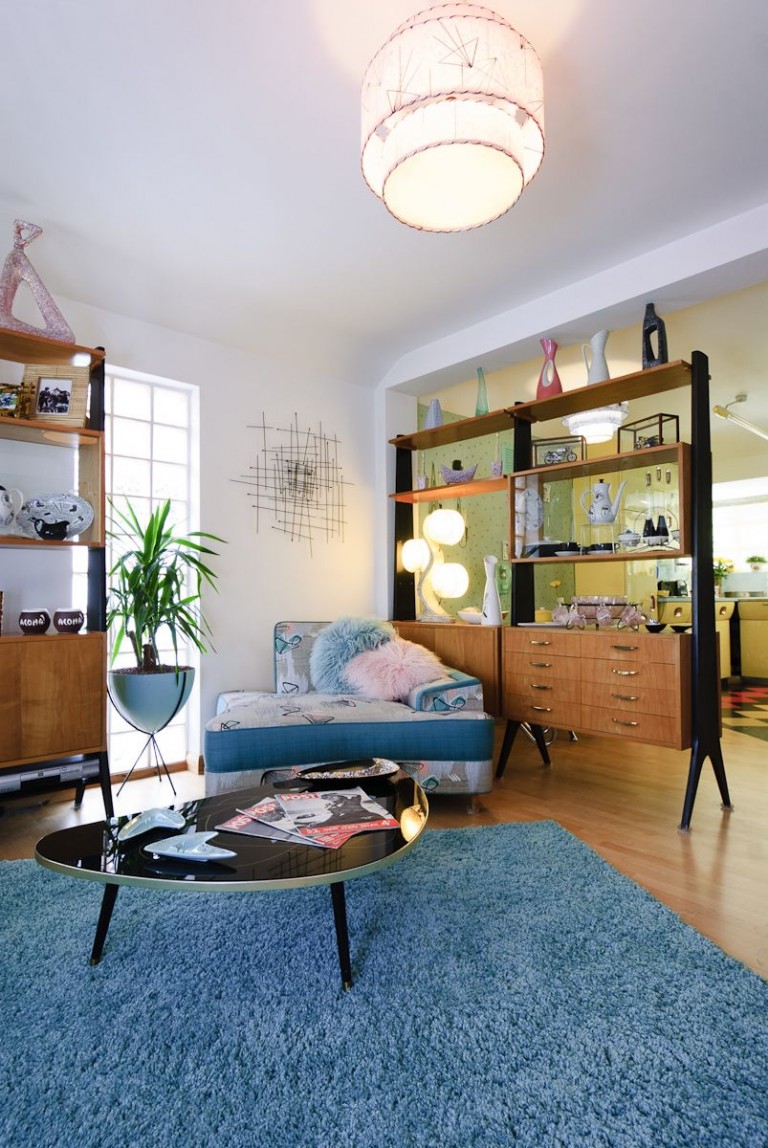 Blue rug and plant pot / Retro , Watford, Wd19 / Shootfactory Location