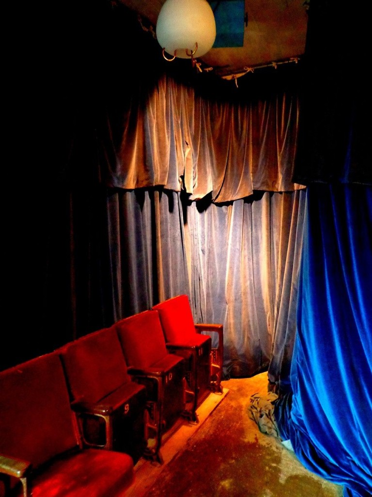 Theatrical drapes and cinema seats / Blackheath, London, Se13 / Shootfactory Location