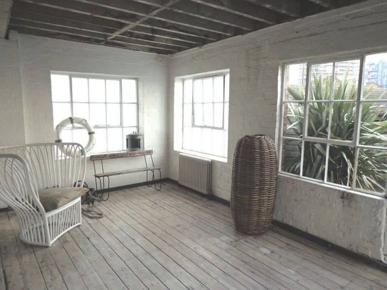 Exposed brick walls / Blackheath, London, Se13 / Shootfactory Location