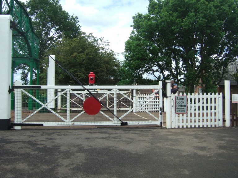 Train crossing / Railway, Epping, Cm5 / Shootfactory Location