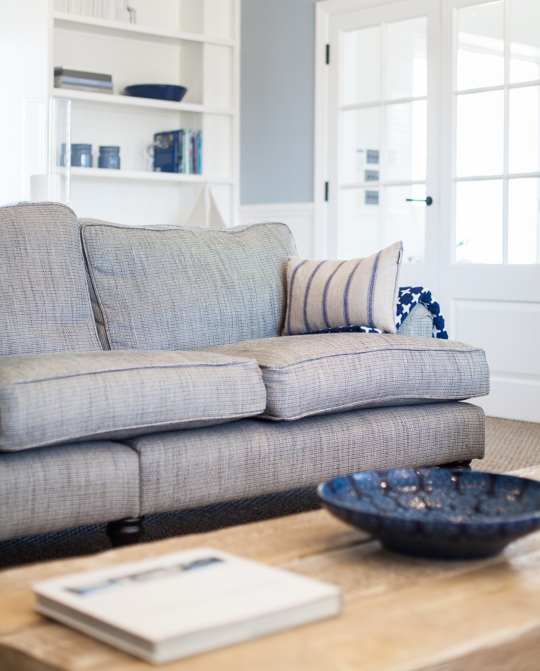 Coffee table / Sidlesham, West Sussex, Po20 / Shootfactory Location