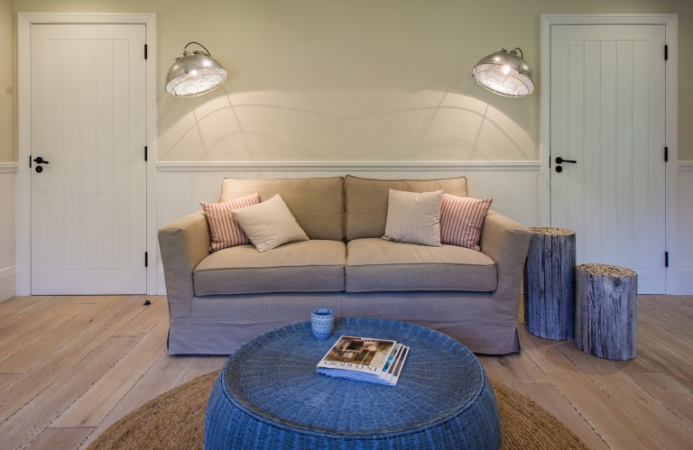 Floor cushions / Sidlesham, West Sussex, Po20 / Shootfactory Location